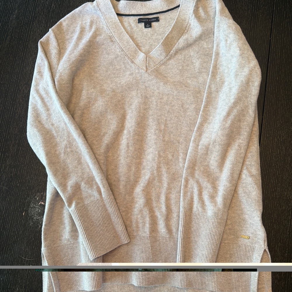 Tommy Hilfiger Womens V Neck Sweater Gray Pullover Size M